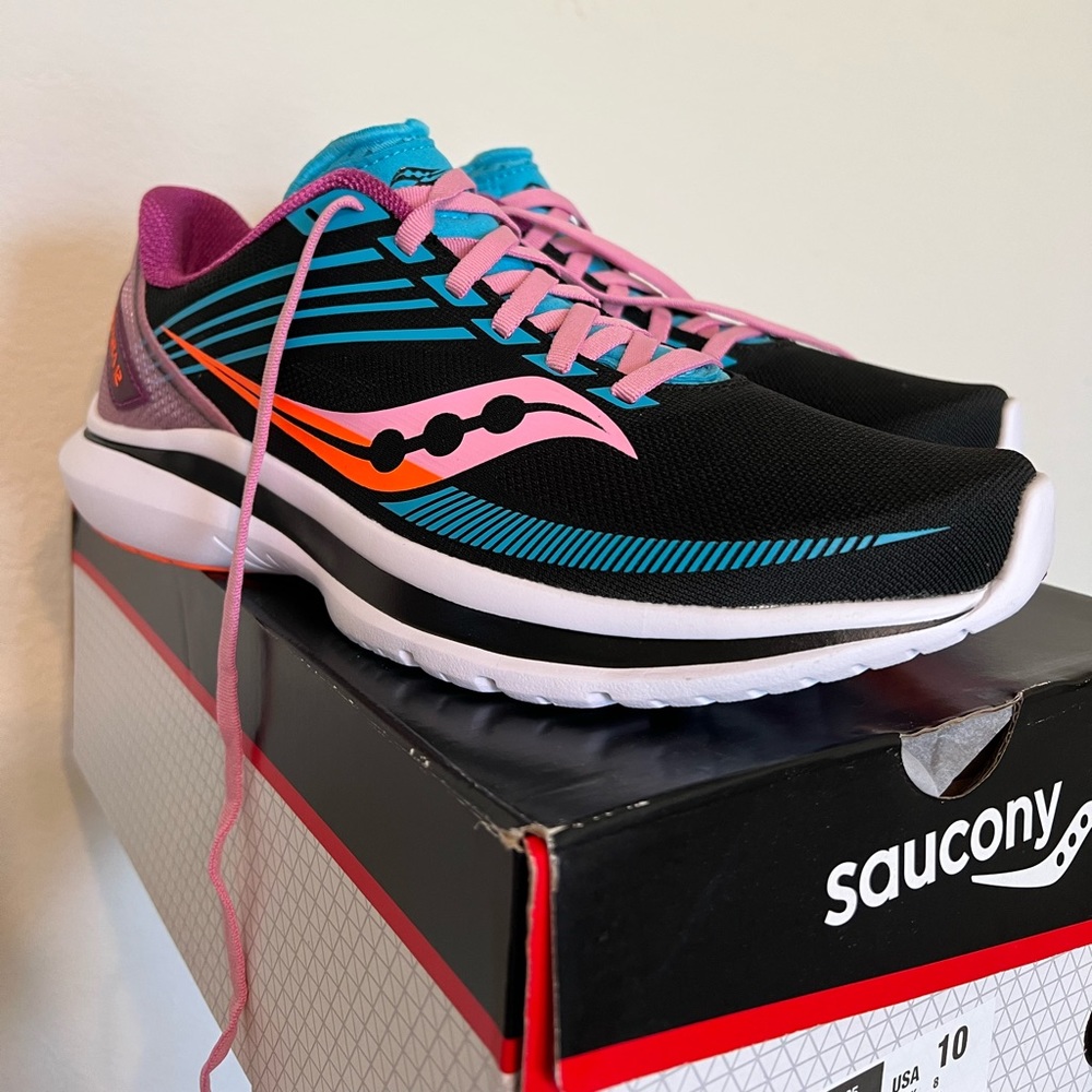 BRAND NEW - Saucony “Kinvara 12” - Women’s size 10